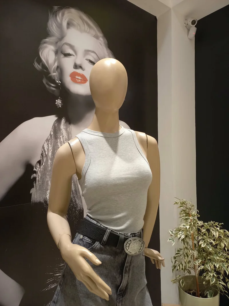 Musculosa Mili