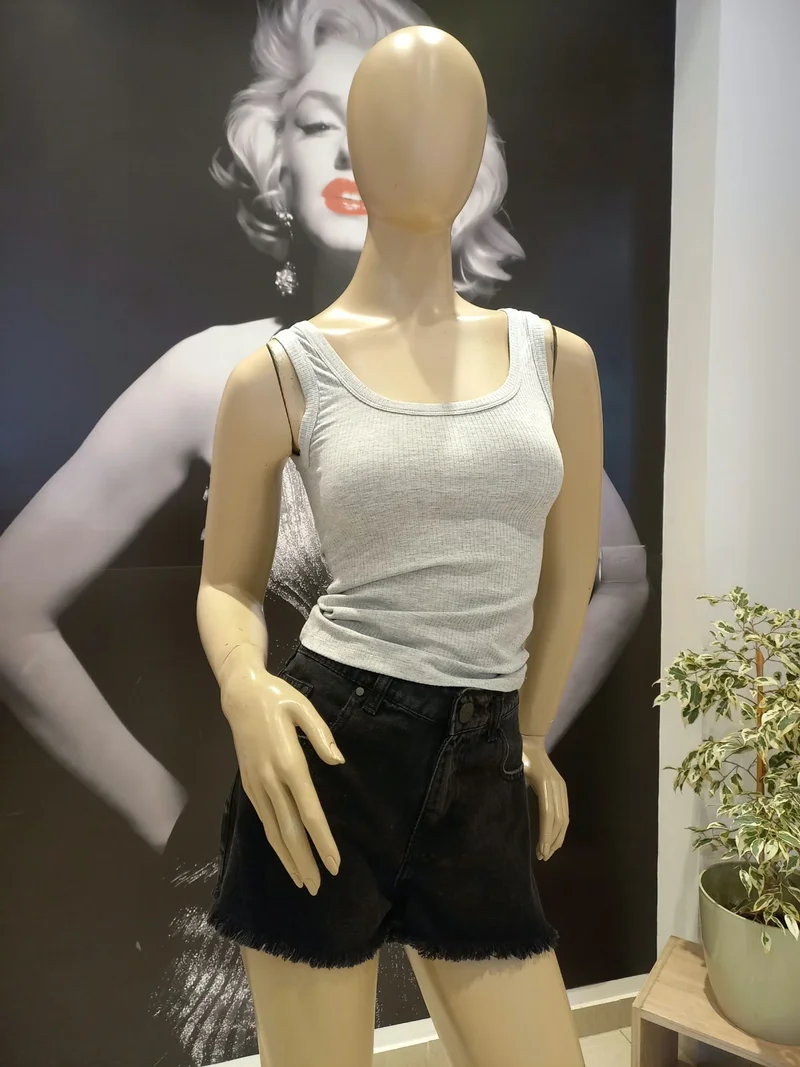 Short Tiro Bajo Desflecado