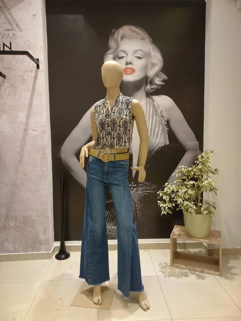 Blusa Plisada Estampada con Tiras