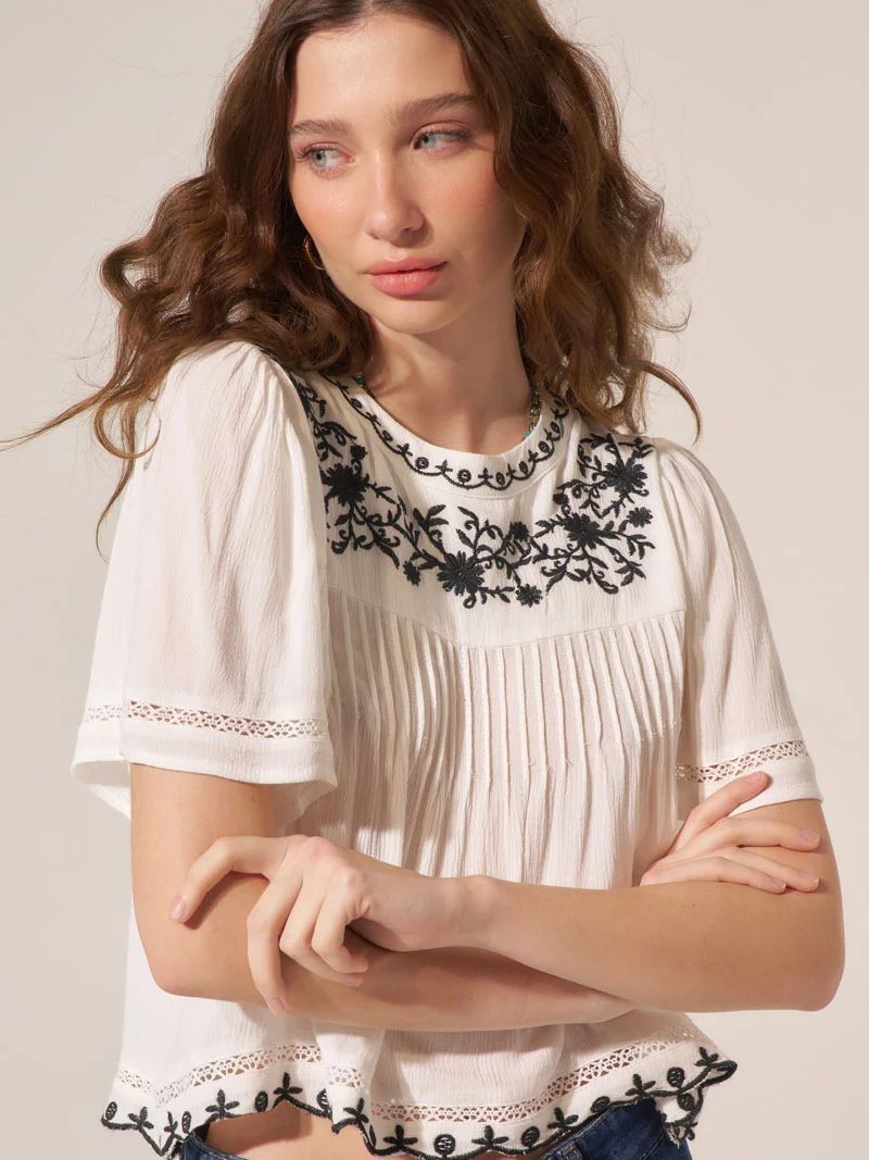 Blusa Bordada Pilar